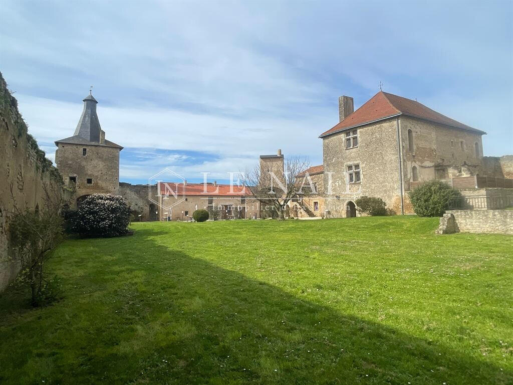 Château à PARTHENAY