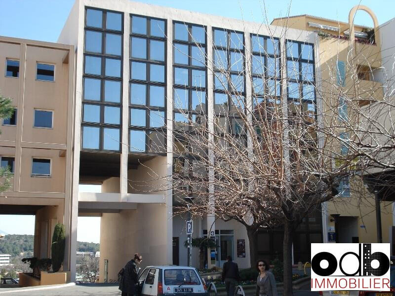 Loue immeuble de bureaux 41m² à Sophia Antipolis