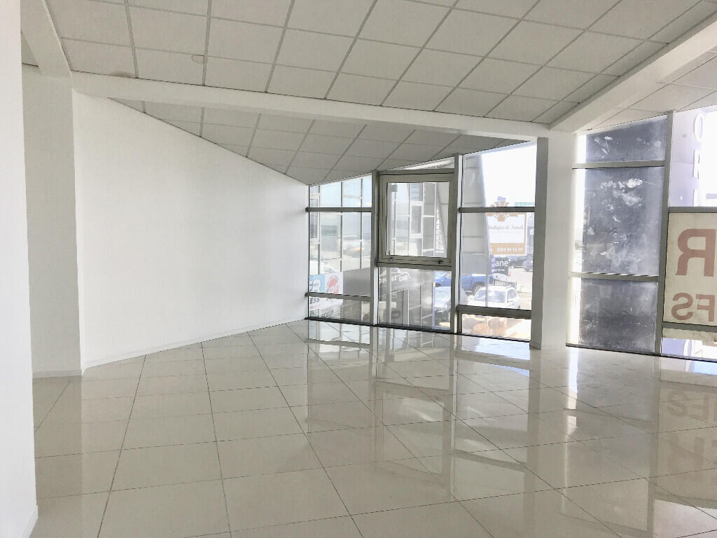 Loue bureaux lumineux de 235m² en Guadeloupe