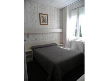 Vente hôtel ** 30 chambres avec murs en Ardèche