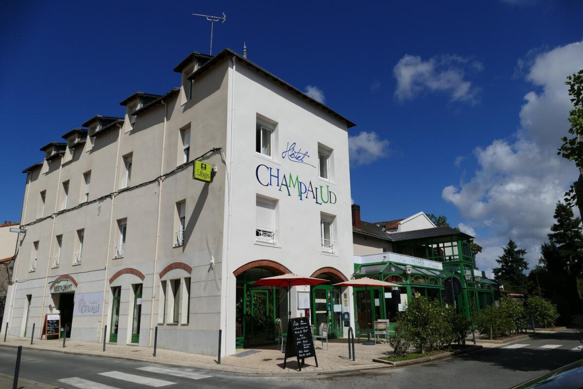 Hôtel de charme à vendre près de Nantes en 49