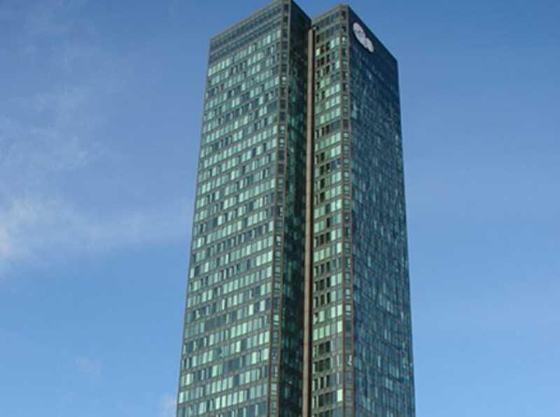 A louer bureaux 1000m² Courbevoie la Défense CB21