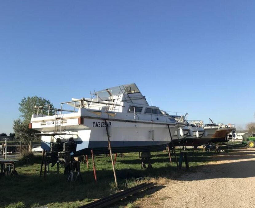 Vend PME bateaux mécanique gardiennage agricole 30