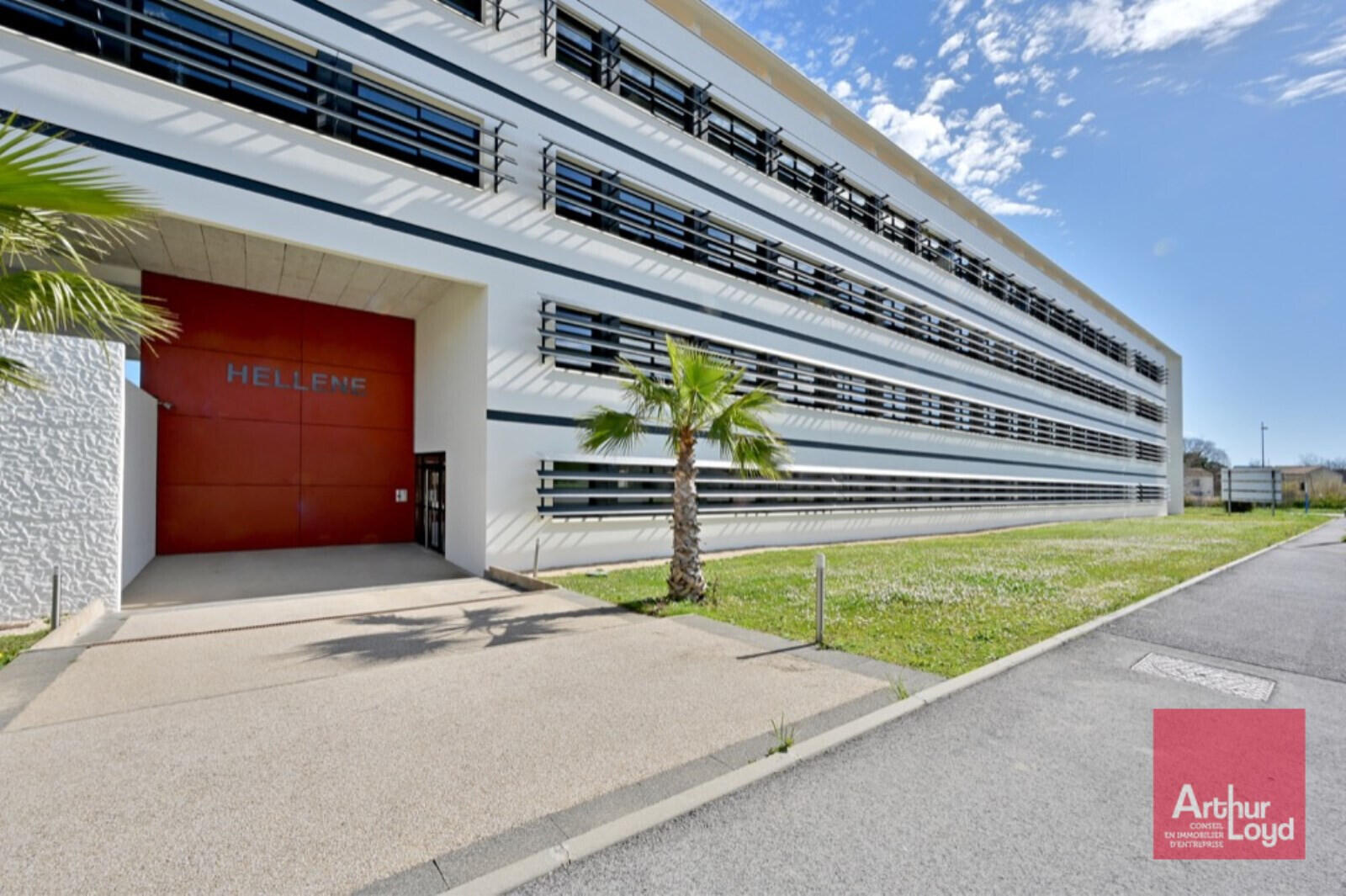 Loue bureau 509m² rénovés divisibles à Montpellier