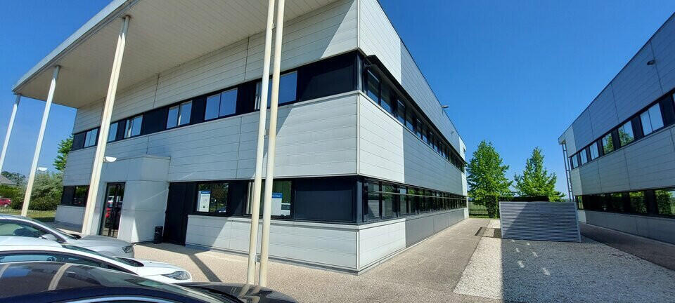 Vente bureaux de 216m² à Verneuil-en-Halatte
