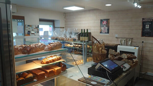 AV boulangerie récente dans village proche Annecy