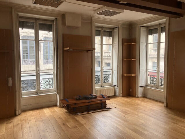 A louer bureaux 62m² R+1 69002 Rue Edouard Herriot