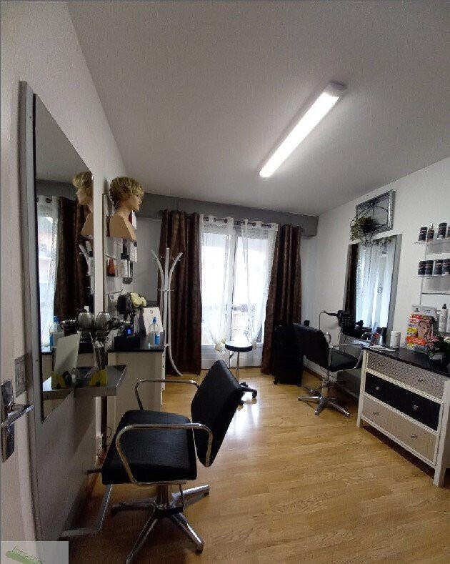 Vend FDC coiffure avec appartement à Aix-les-Bains