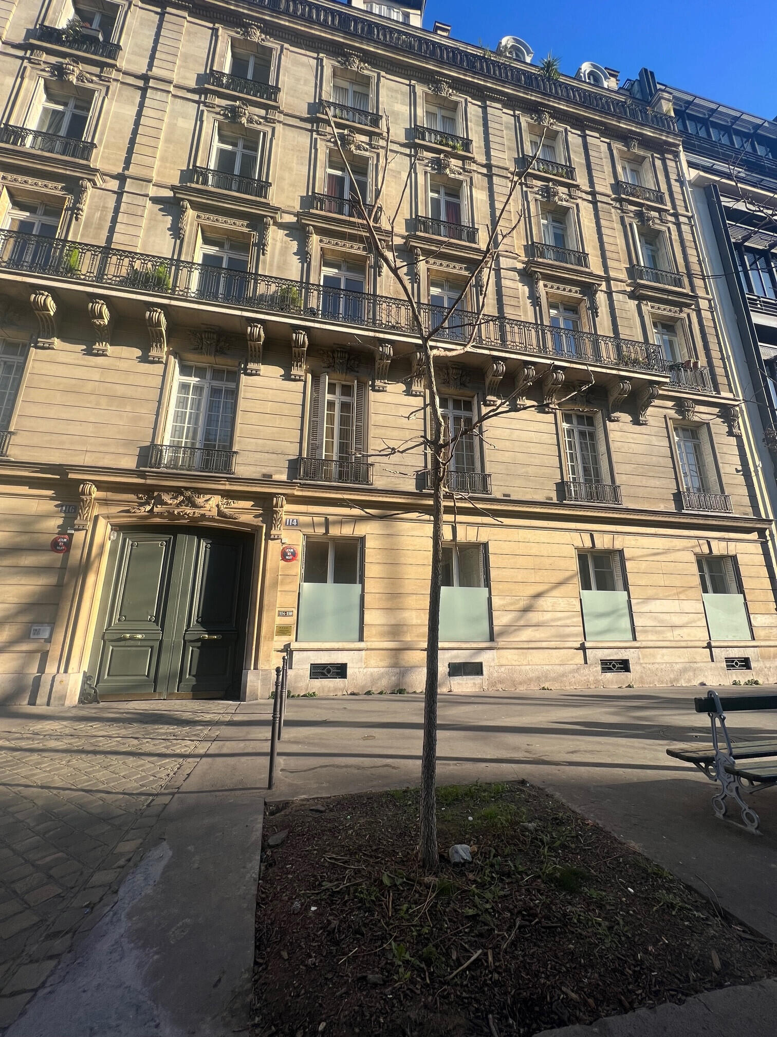 A louer bureaux de 25m² en RDC à Paris 75017