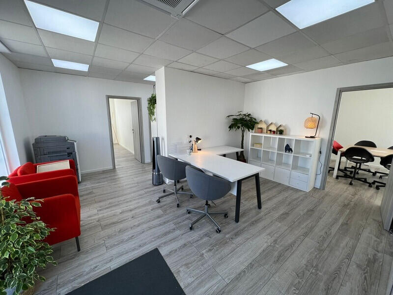 A louer bel espace bureaux 130m² à Chambéry