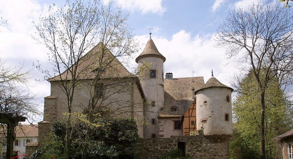 À vendre château du XIIe siècle sur Mulhouse