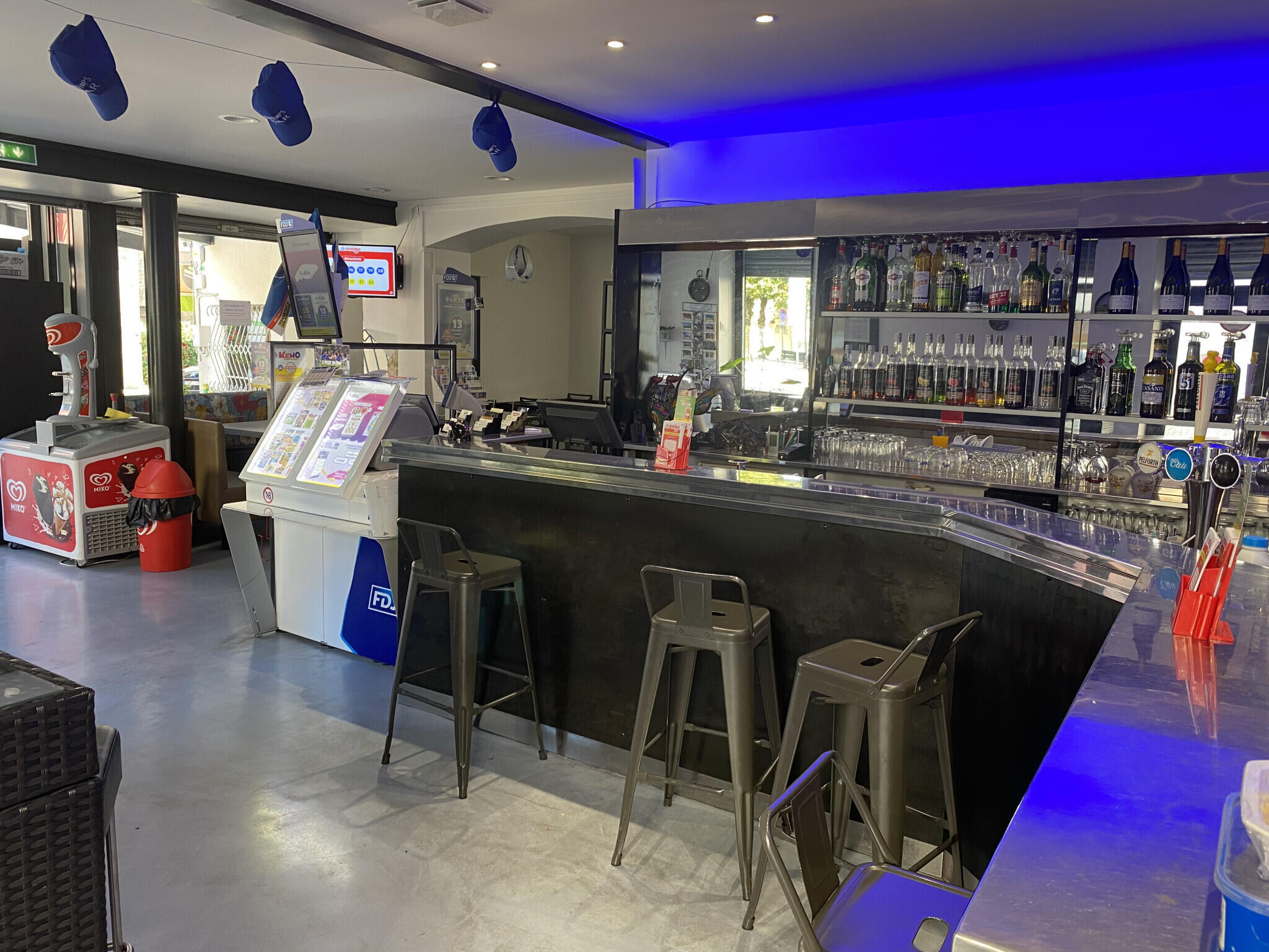 Vente bar restaurant terrasse à Cognin-Les-Gorges