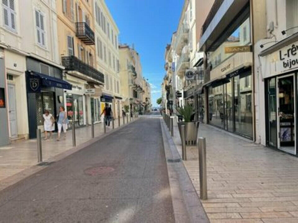 Vend restaurant terrasse en zone piétonne Cannes