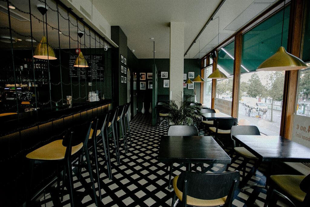 Cession FDC restaurant d'angle avec terrasse 92 
