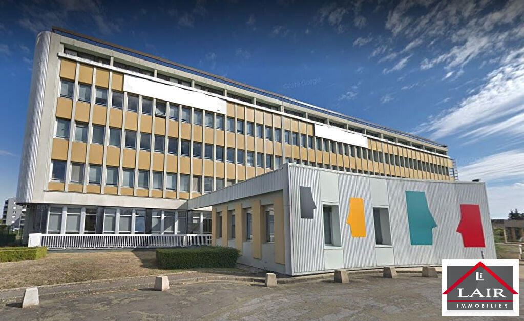 Plateaux de bureaux de 400m² à vendre à Alençon