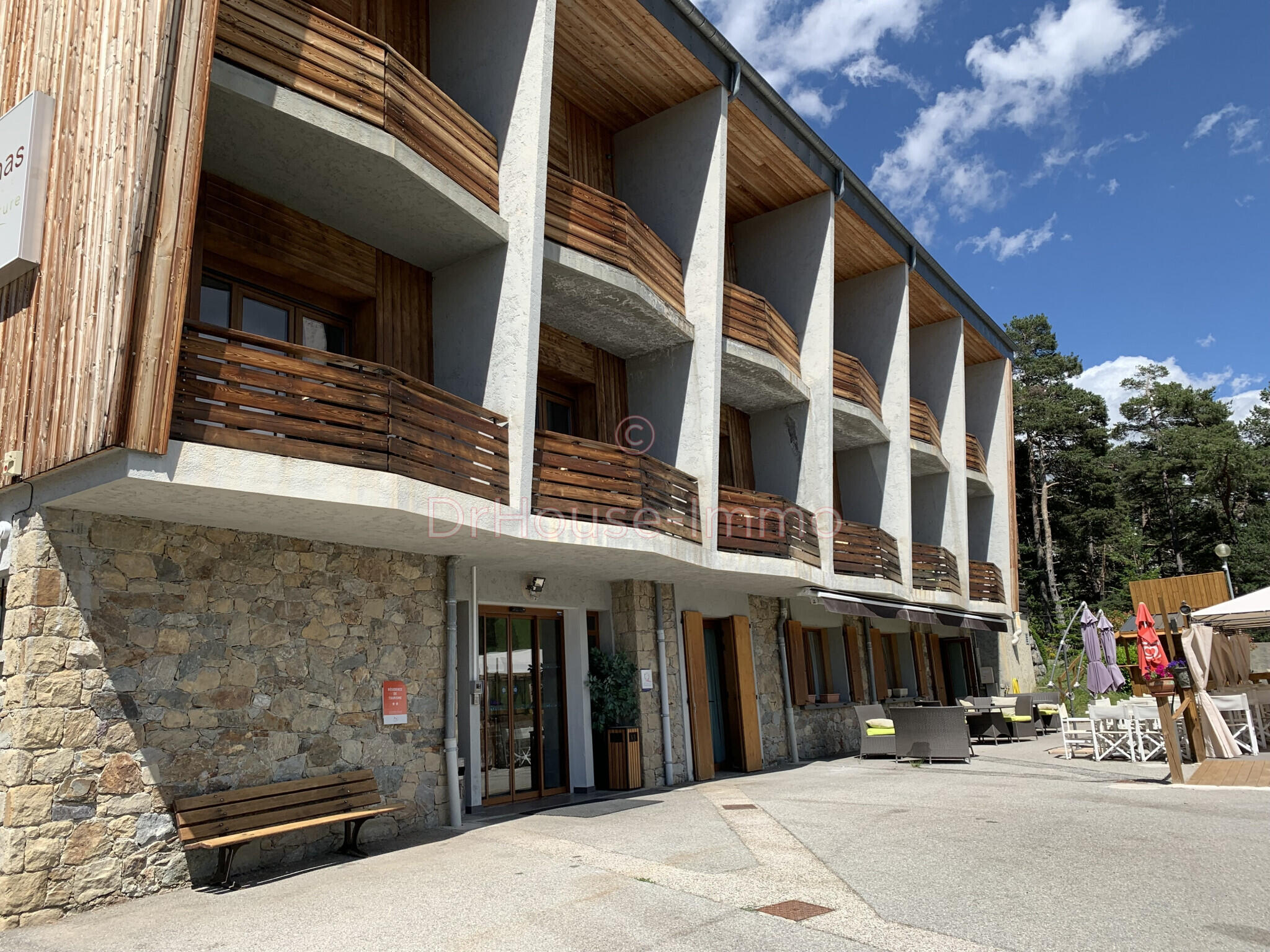 Vend residence hôtel à la montagne à Valdeblore