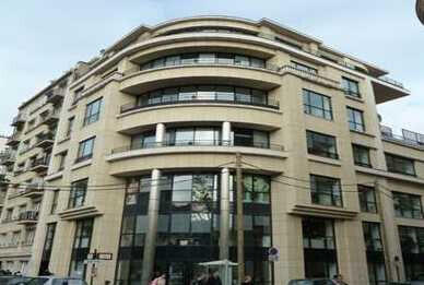 A louer bureaux 1000m² à Neuilly sur Seine centre