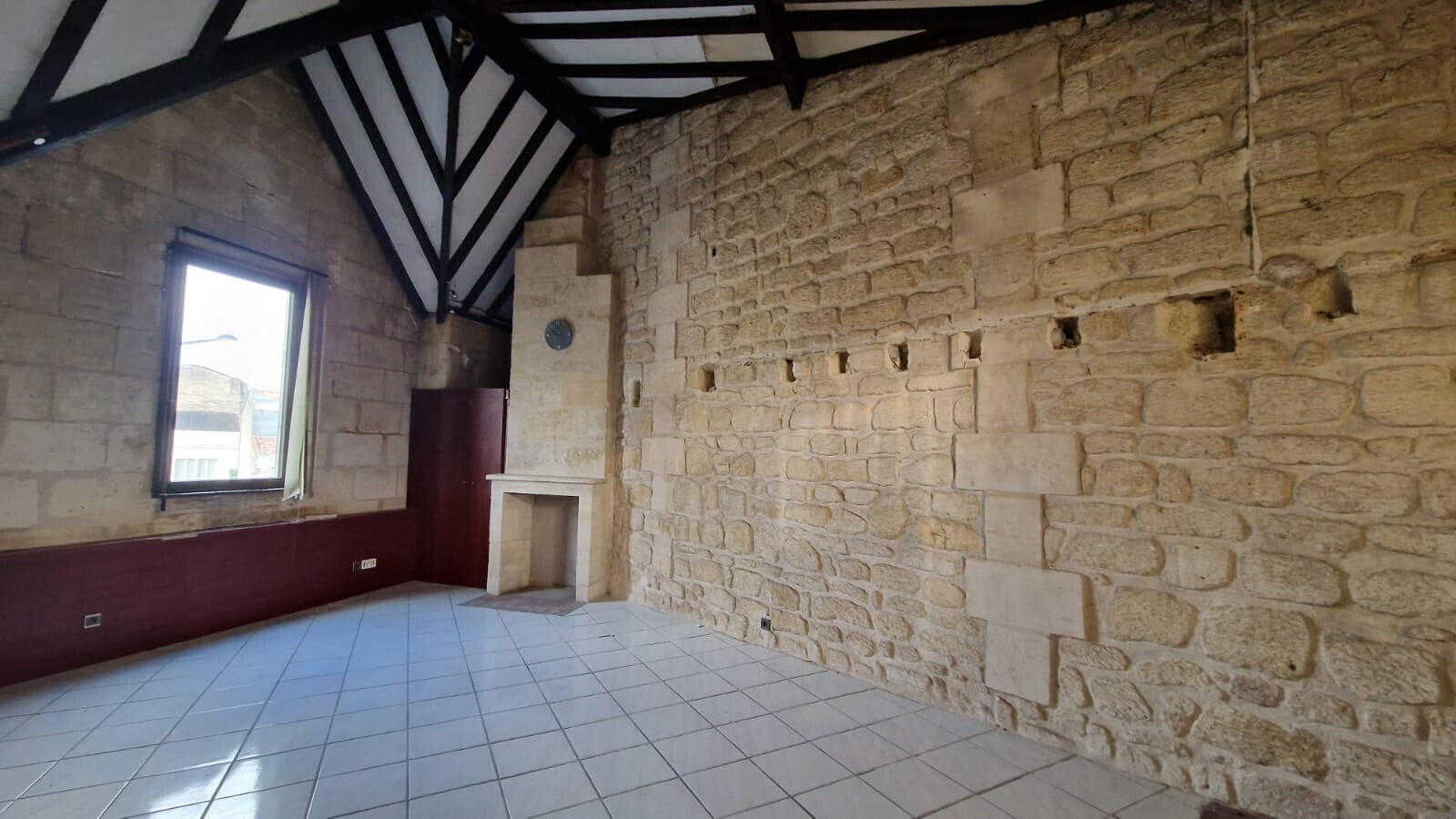 Vend murs pro 121m² à Bordeaux Barrière Judaique 