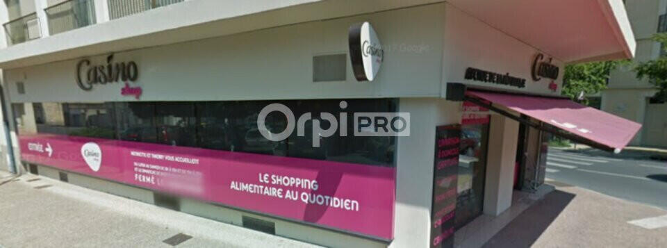 Loue local commercial 400m² hyper centre Montluçon