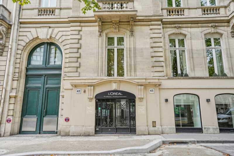 A louer bureaux 420m² à Paris place de l'Etoile