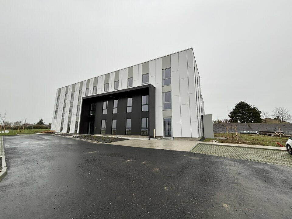 Vente bureaux neufs en RDC à Nantes Sud Loire