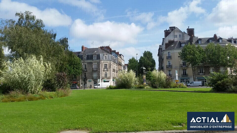A louer local 80m² centre Ile de Nantes République