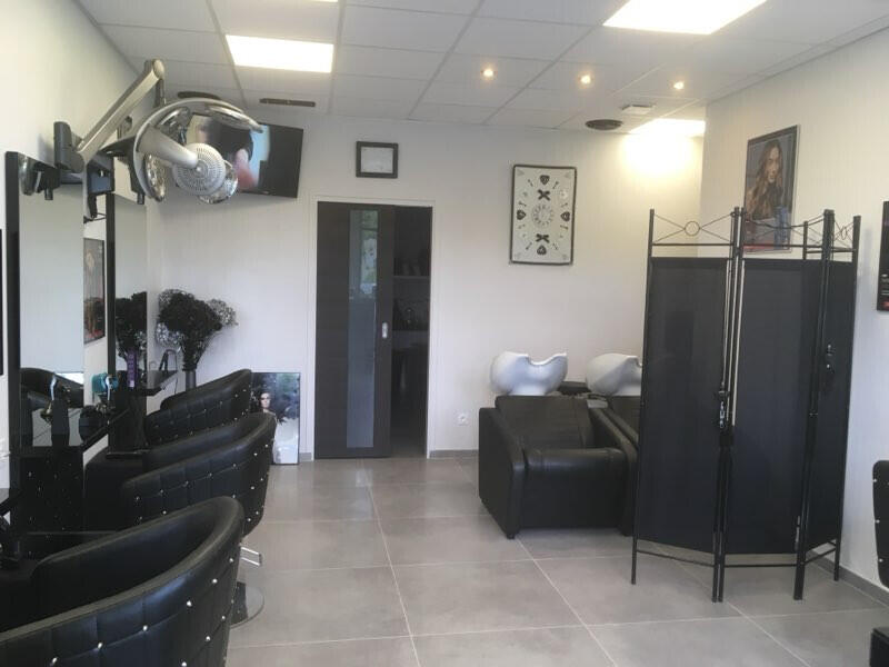 Vente fonds salon de coiffure à Lésigny 