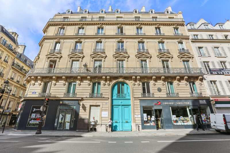 A louer local 690m² Paris Rue de Châteaudun 75009