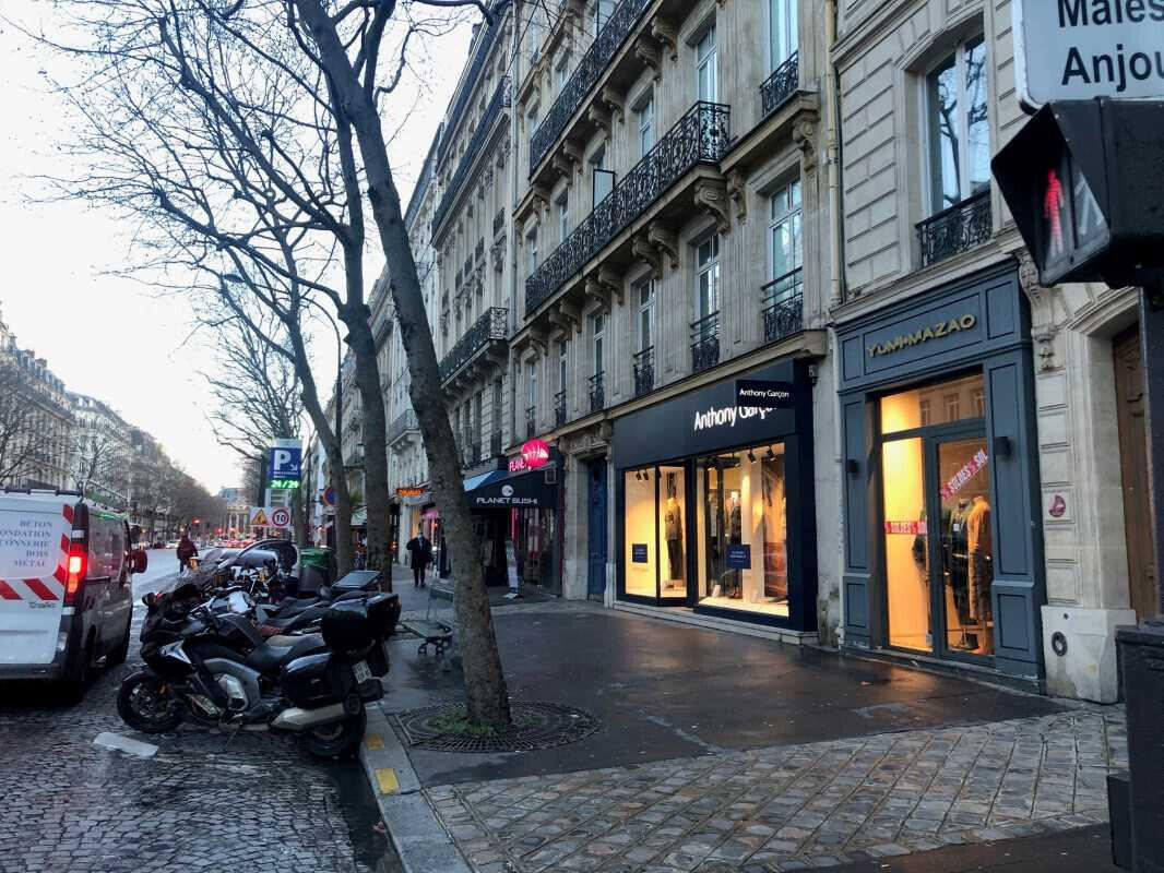 A louer local commercial 80m² à Paris Malesherbes