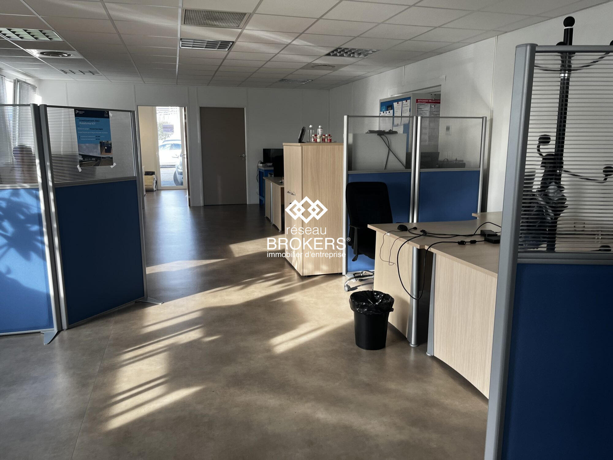 Vente bureaux récents  800m² à Léognan