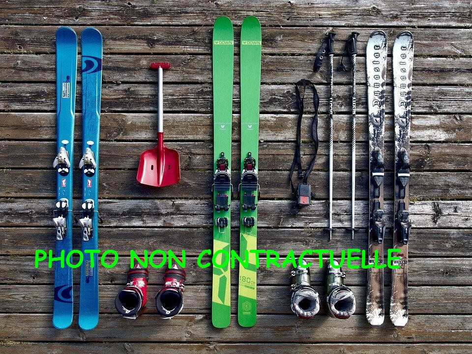 Cède FDCmatériels accessoires de ski à Annecy 