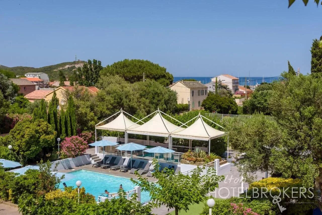 Vente hôtel 50 chambres avec restaurant Cap Corse