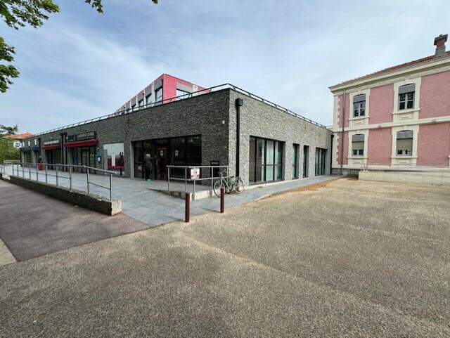 Draguignan emplacement N°1 local commercial 200 m2