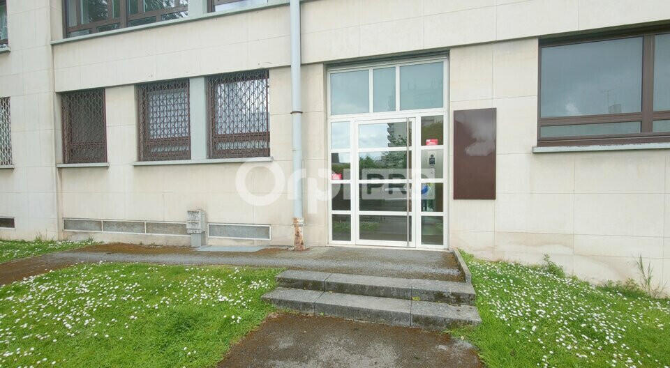 Vente bureaux 77m² RDC  secteur Science-po Reims