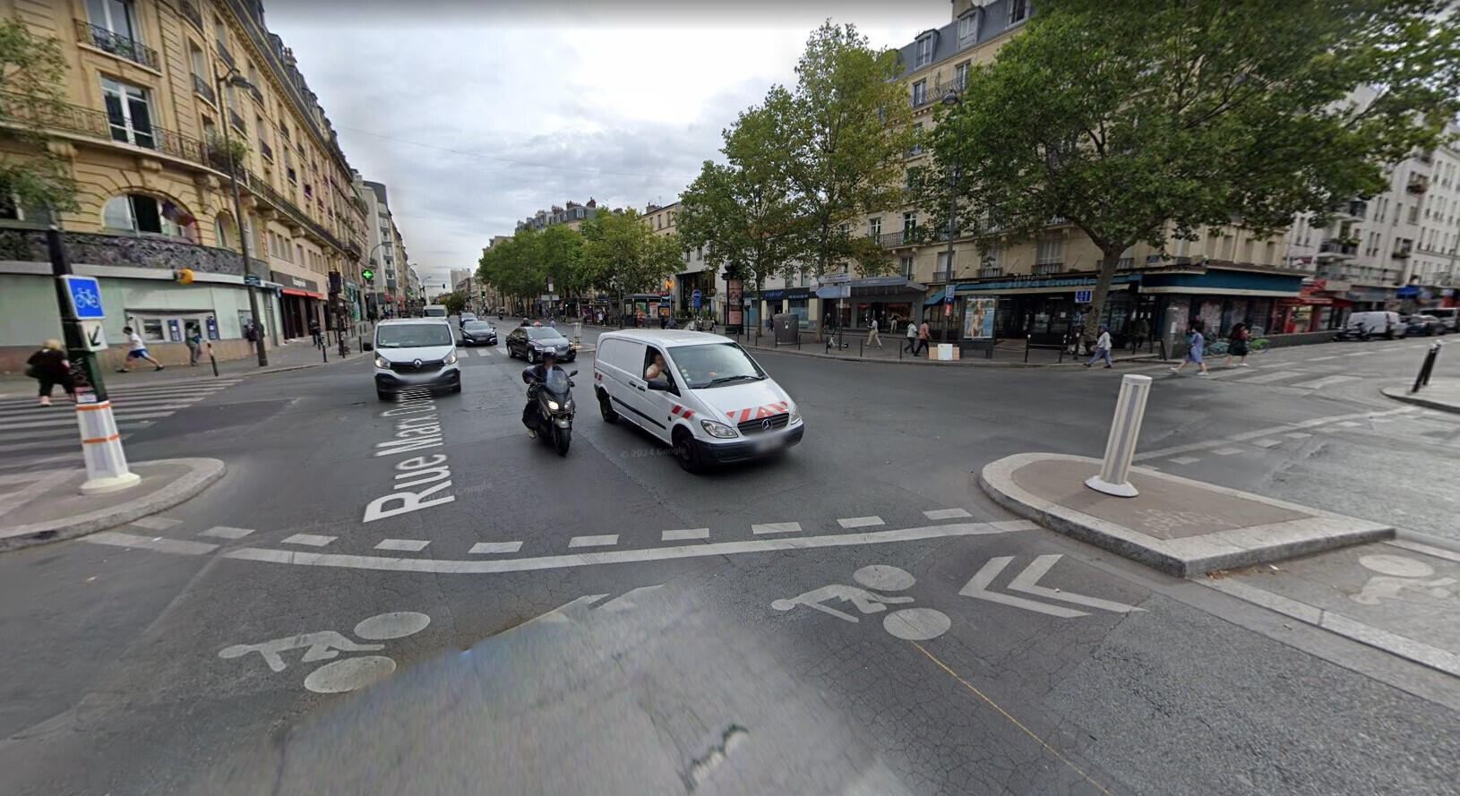 A louer boutique avec extraction 102m² Paris 75018