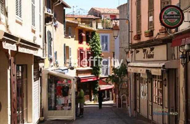 Vente local commercial de 50m² à Cannes le Suquet Vente local commercial de 50m² à Cannes le Suquet