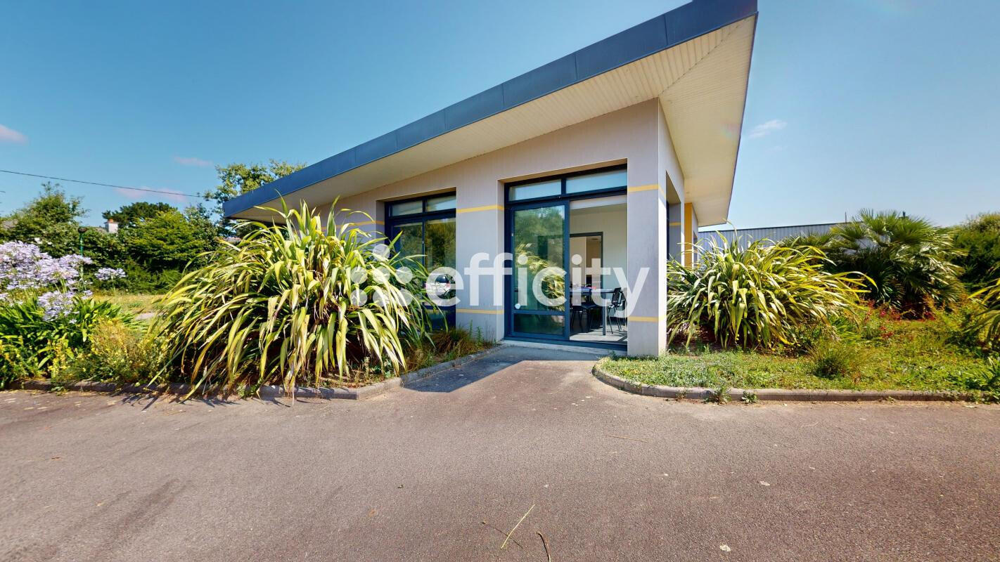 Vente bureaux de 79m² avec parking à Merlevenez