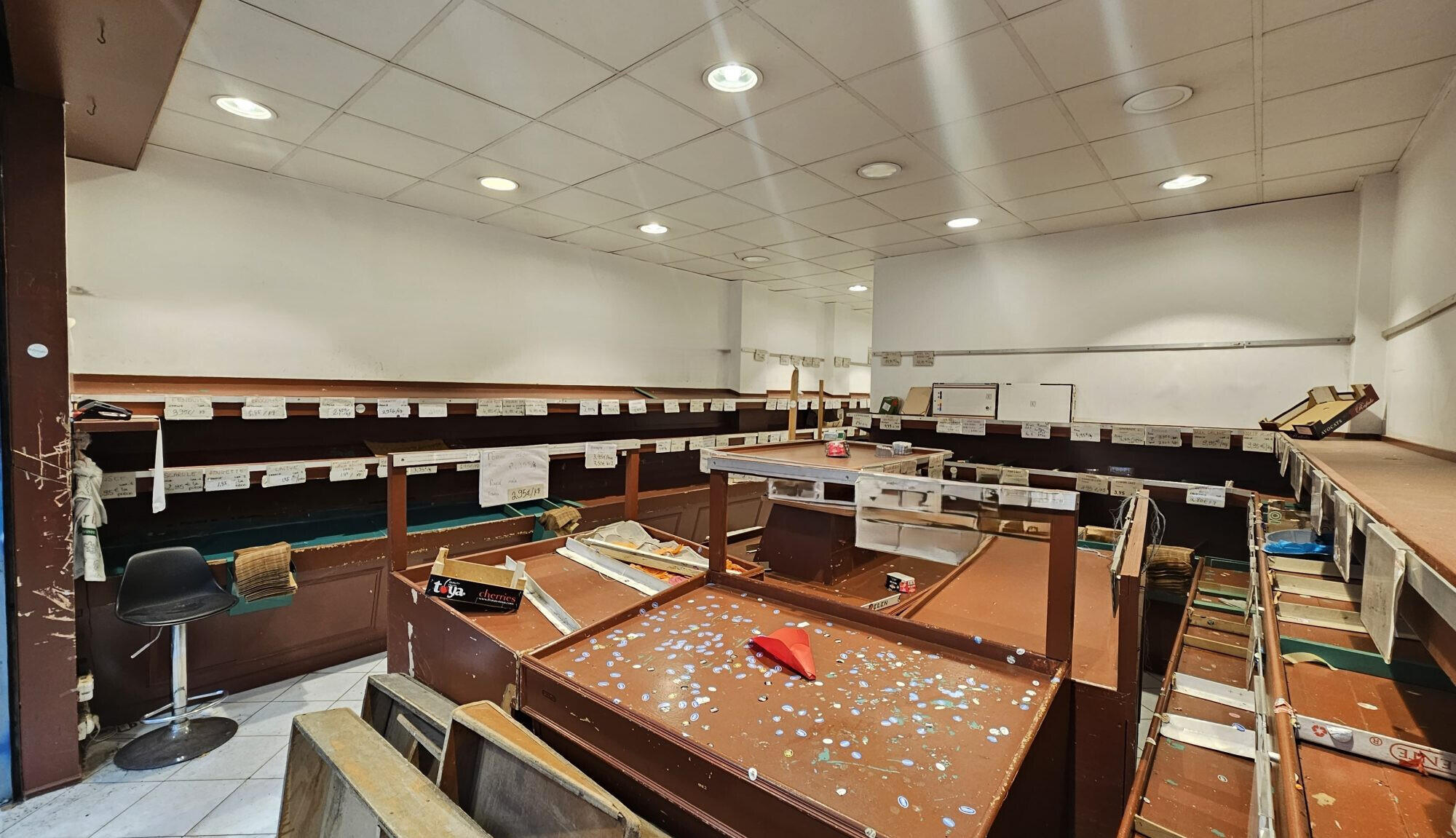 DAB local 90m² top emplacement Paris 10e M° Blanc DAB local 90m² top emplacement Paris 10e M° Blanc