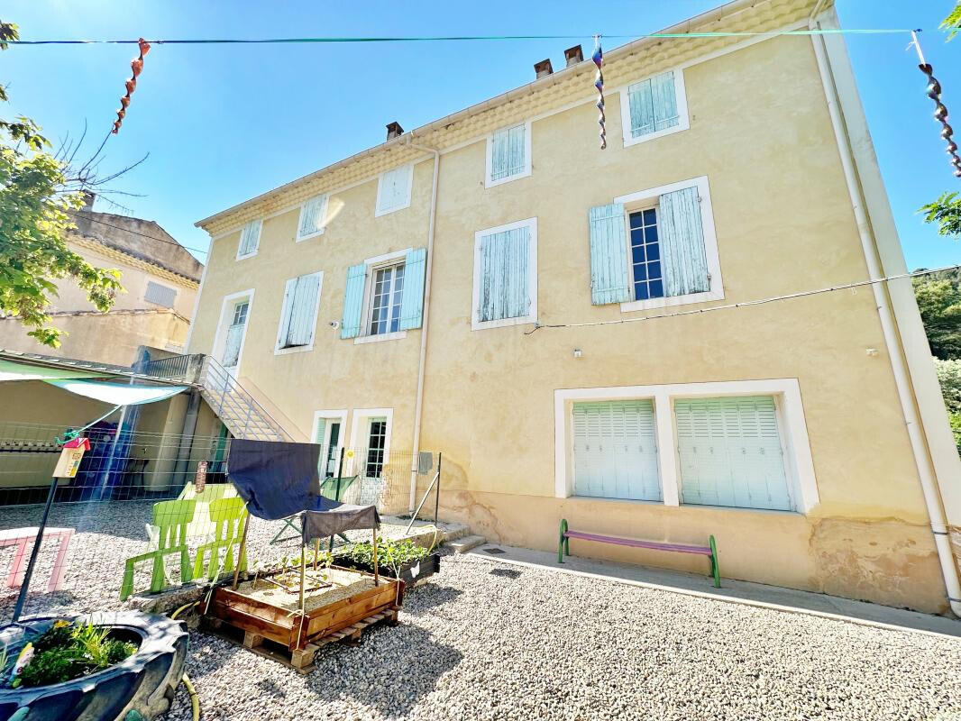 Vente immeuble 237m² à Beaumes-de-Venise