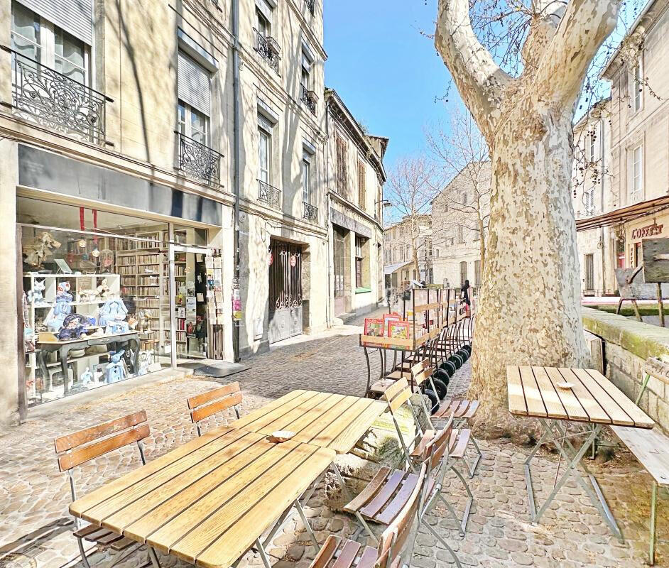 Vente local loué à Avignon intra-muros